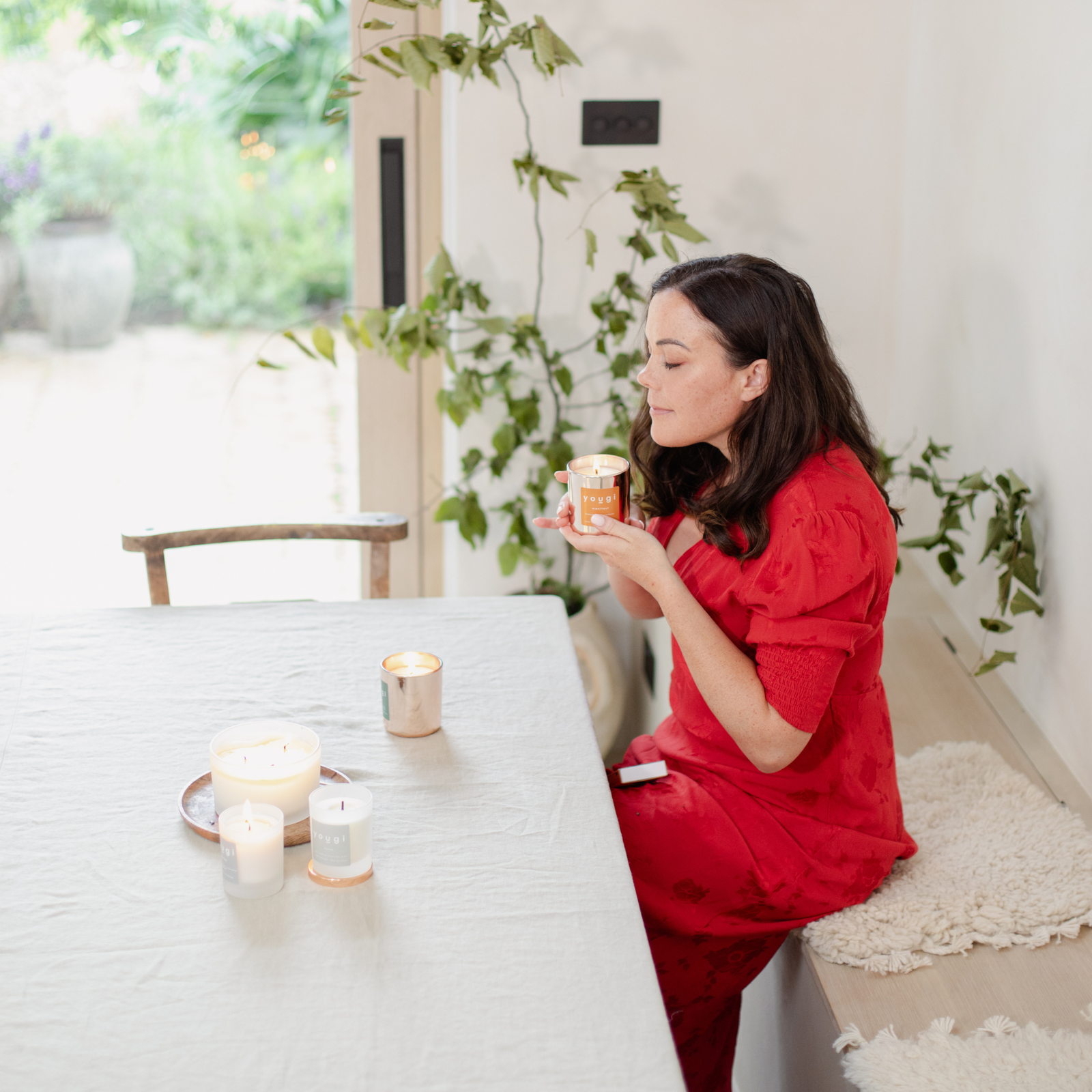 Bright light and uplifting oils for winter mood.